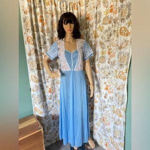Vintage White Lace Nightgown S-M Tall Romantic Blue Silky Comfortably Nylon